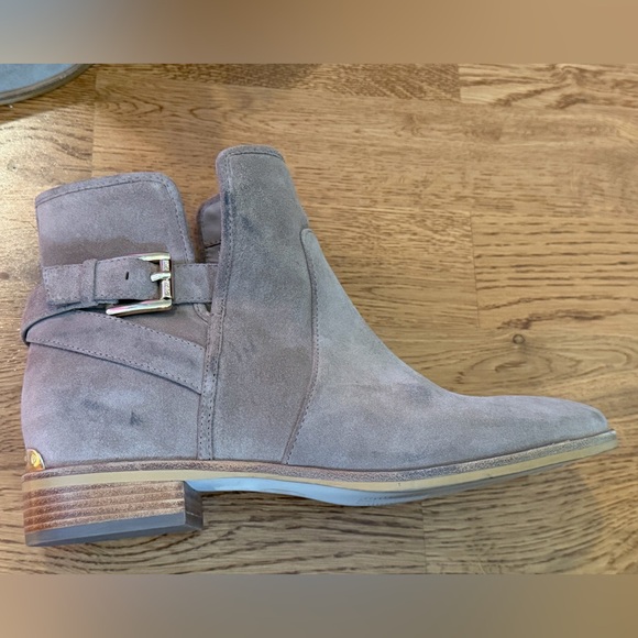MK by Michael Kors Salem Tan Suede and Leather Ankle Booties Size 7.5. - Picture 7 of 14